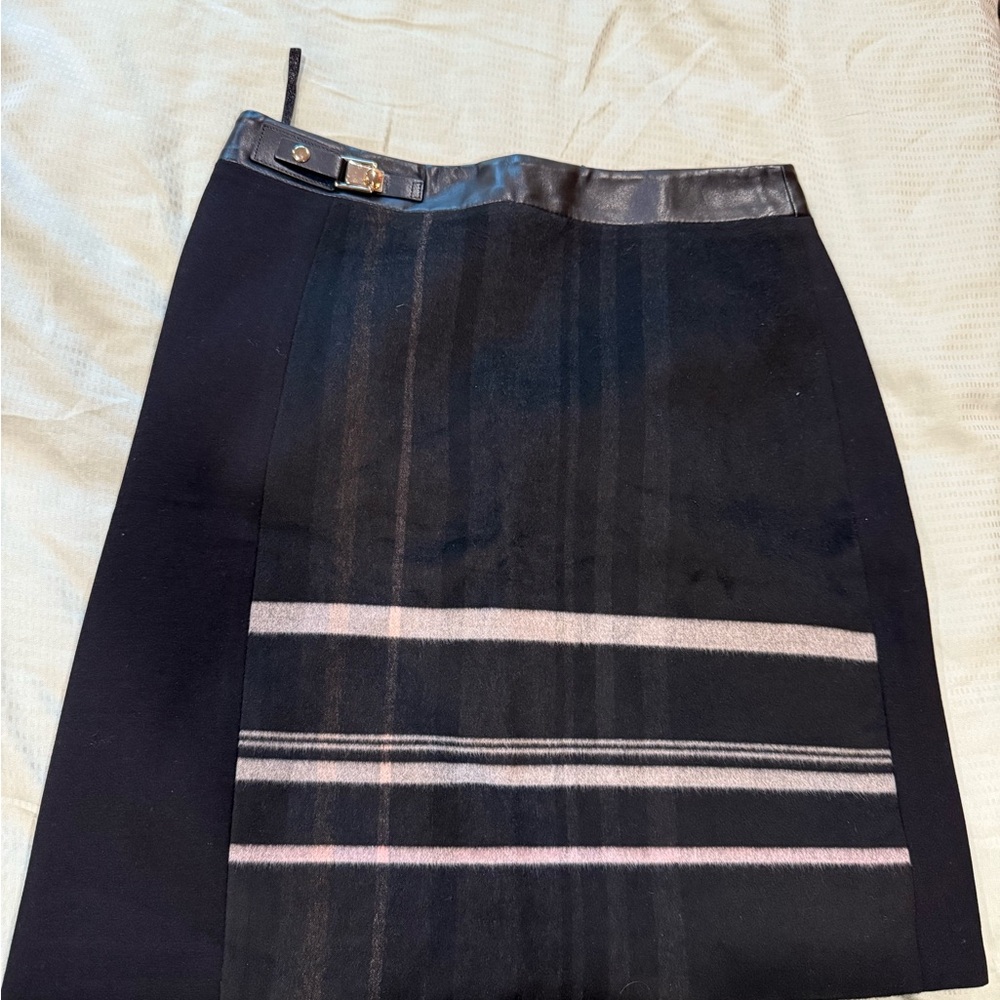 White House Black Market Black and Pink Pencil Skirt